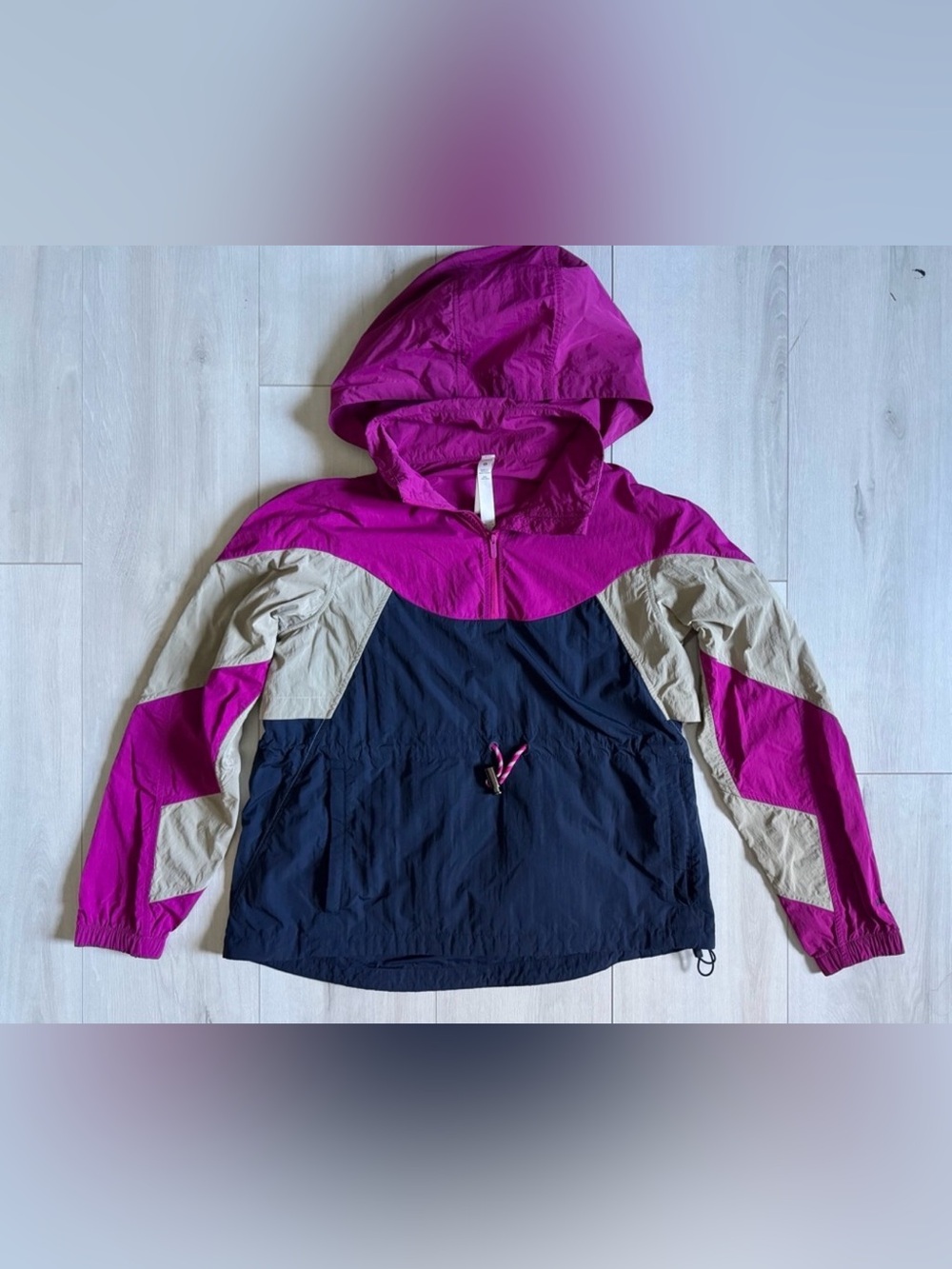 Lululemon Evergreen Anorak in Ripened Raspberry/Cafe Au Lait/True Navy size 4